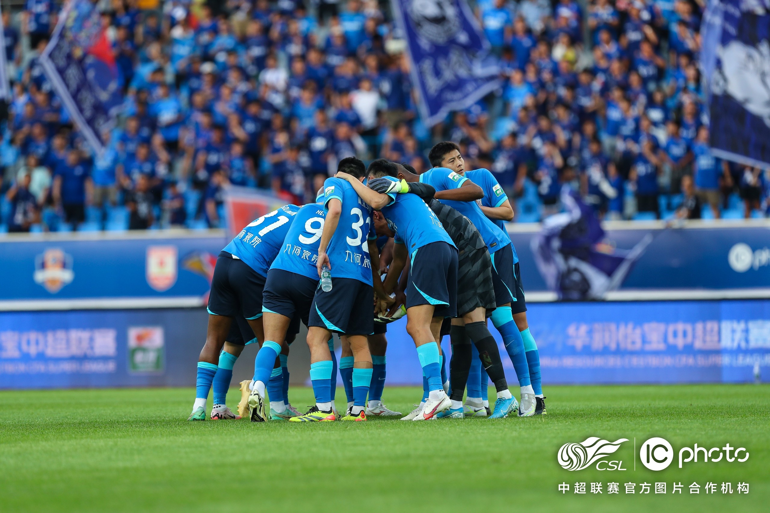 DB电竞直播平台入口-球员在比赛中表现出色，成为全场焦点