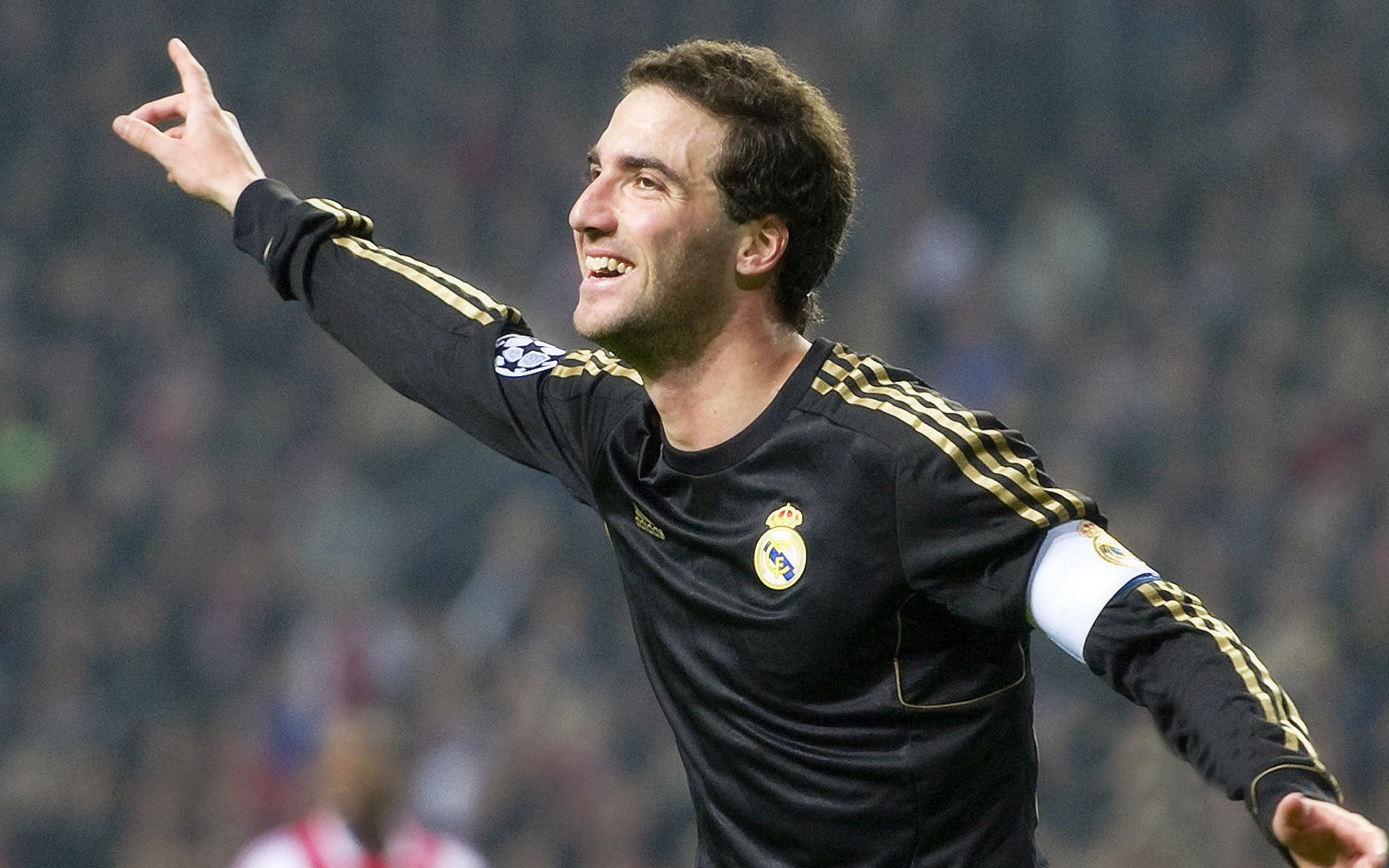 跨界风暴，美加墨世界杯焦点战与凯尔特人血拼深圳队的双重狂想